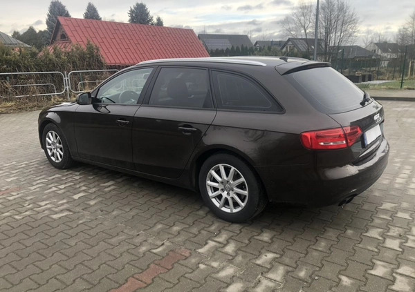 Audi A4 cena 34900 przebieg: 264000, rok produkcji 2012 z Wielichowo małe 436